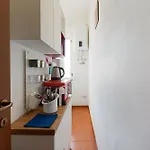 Guesthost - Savona District Comfy
