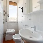 Guesthost - Savona District Comfy