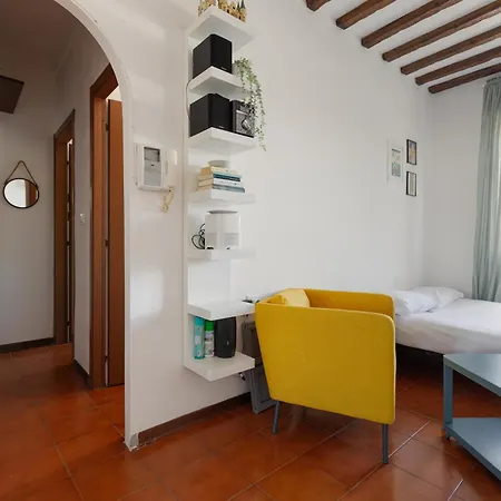Guesthost - Savona District Comfy Apartment